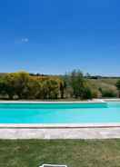 Imej utama Hilltop Farmhouse in Castelnuovo Berardenga Tuscany With BBQ