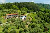 Lainnya Beautiful Holiday Home With Private Swimming Pool and Stunning Rural View