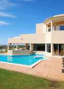 Imej utama Lavish Villa in Albufeira With Private Swimming Pool