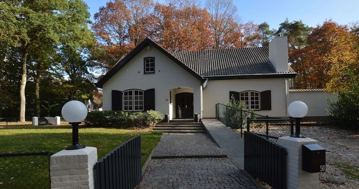 Khác Spacious Villa in Arcen With Bubble Bath