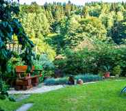 อื่นๆ 2 Modern Apartment in the Middle of the Thuringian Forest With use of Garden and Sauna