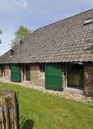 Imej utama Stylish Farmhouse in Nieuwleusen With Private Garden and Sauna