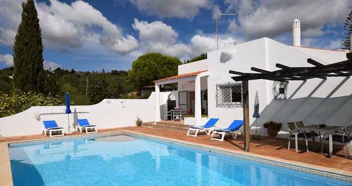 Others Secluded Villa in Bordeira With a Private Swimming Pool