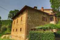 Lainnya Farmhouse With Stables, Horses and the Ability to Make Horseback Riding