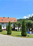 ภาพหลัก Holiday Farm Situated Next to the Kellerwald-edersee National Park With a Sunbathing Lawn