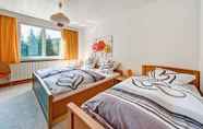 Lain-lain 2 Cosy Apartment in Heubach Germany in the Forest