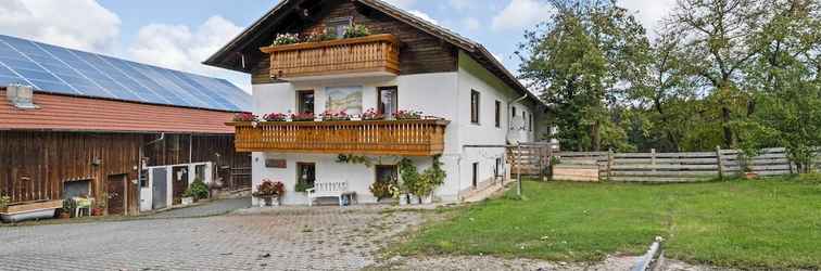 Lain-lain Lovely Farmhouse Apartment Near the ski Area in Neukirchen