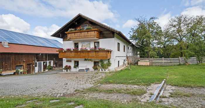 Others Lovely Farmhouse Apartment Near the ski Area in Neukirchen