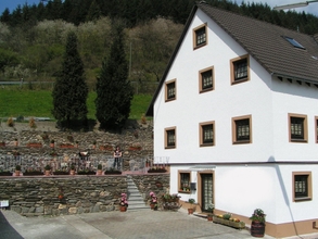 Others 4 Lavish Apartment in Merschbach near Forest