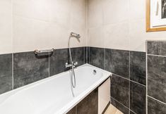 Lainnya 2 Holiday Home in Houffaliz With Garden