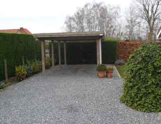 Others 2 Modern Holiday Home in Hollebeke With Private Garden