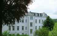 Others 4 Exclusive Apartment in the Beautiful Ore Mountains With Conservatory and Villa Park