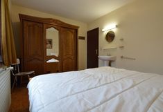 Others 6 Charming Holiday House With Sauna, Tanning Bed, Garden, Terrace and Lovely View