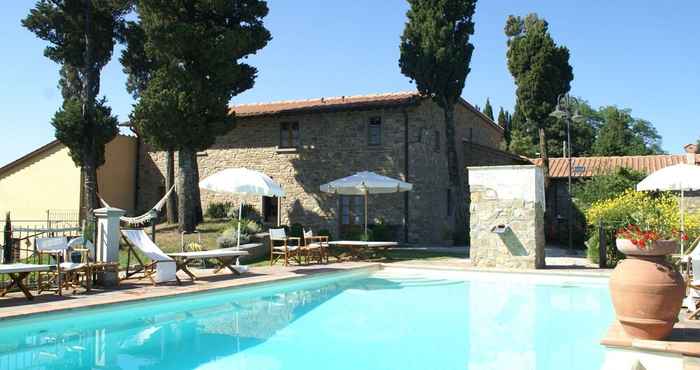 Lainnya Charming Holiday Home in Montecarelli With Pool