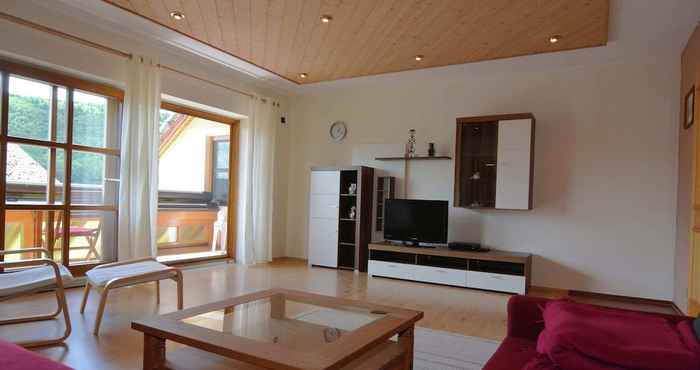 Others Modern Holiday Home in Prunn Near Lake