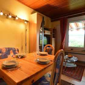 Primary image1博萬熱-克萊沃帶花園的舒適度假屋,克莱沃县飯店