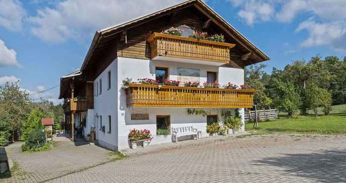 Lain-lain Cosy Farmhouse Apartment in Bavaria Near the Arber ski Area