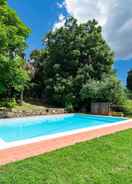 Imej utama Pretty Farmhouse in Bacchereto With Swimming Pool