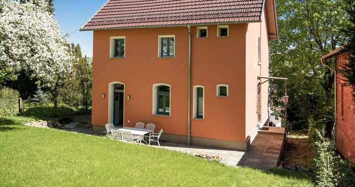 Lainnya Modern Holiday Home in Eisenach Thuringia With Terrace