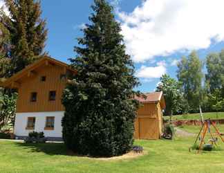 Others 2 Lovely Holiday Home in Viechtach near Forest