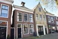 Khác Monument Building in Center of Harlingen near Ferry to Islands