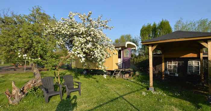 Others Holiday Home in Bergen op Zoom With Garden