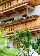 Imej utama Beautiful Mansion in Mittersill Near Pass Thurn Ski Area