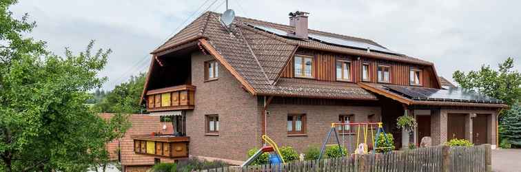 Lain-lain Spacious Apartment in the Black Forest in a Quiet Residential Area With Private Balcony