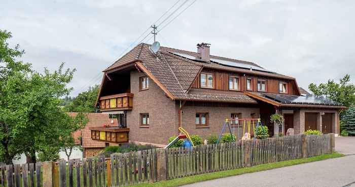 Lain-lain Spacious Apartment in the Black Forest in a Quiet Residential Area With Private Balcony