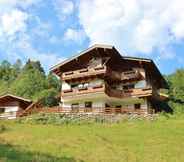 Others 3 Spacious Chalet near Ski Area in Saalbach-Hinterglemm