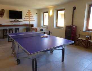 Lain-lain 2 Spacious Chalet in Cutigliano With Swimming Pool