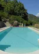 Imej utama Spacious Chalet in Cutigliano With Swimming Pool