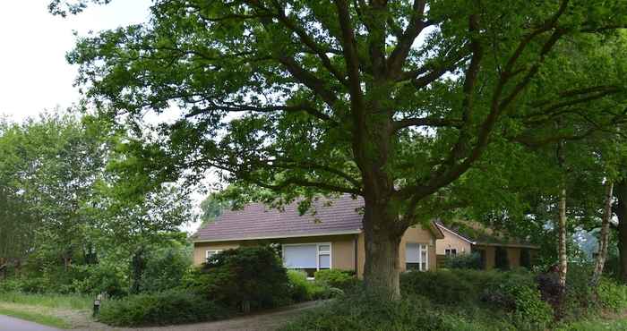 Others Rural Holiday Home, Wildlife Spotting From the Garden, Achterhoek