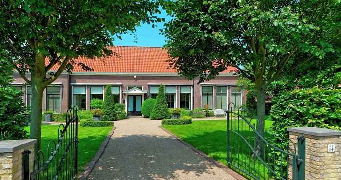 Lain-lain Pleasant Holiday Home in Friesland With Garden