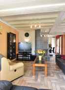 Imej utama Family Home in a Quiet Location With Beautiful Garden and Close to the Beach