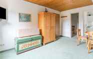 Others 7 Modern Apartment in Tabarz Thüringer Wald With Garden