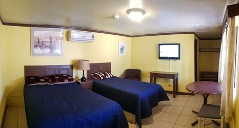 Others 2 Motel Colonial