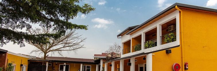 อื่นๆ La Villa Cafe & Suites