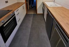 อื่นๆ 4 Chalet-sleeps6-parking-garden-pool