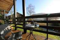 Others Cosy Modern Nordic Lodge w Loch View & Log Burner