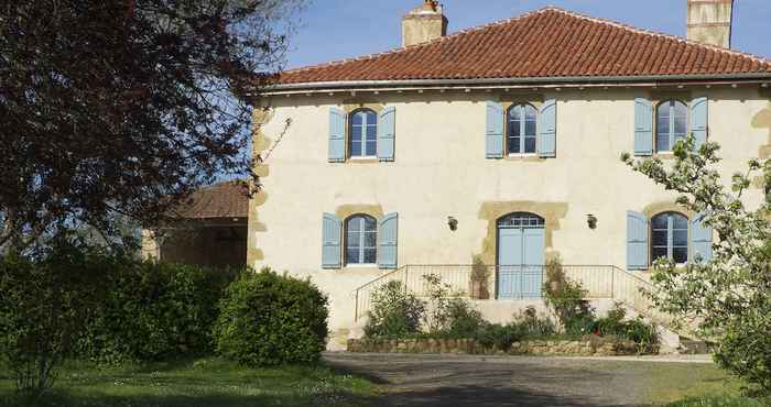 Khác La Maison de Bazugues