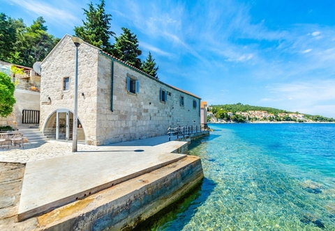 Khác Beachfront Villa Gabriela with Pool