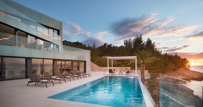 Lain-lain Luxury Villa Palma de Korkyra with Pool