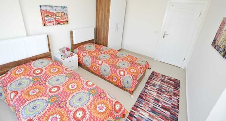 Others 2 Guitar Apartment