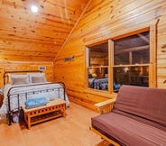 Others 2 Ridgeview Retreat Seclude Cabin Includes Wifi, Cable, and Charcoal Grill by Redawning