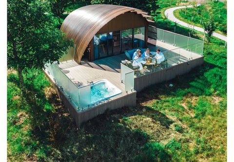Lainnya SeaBeds Luxury Lookouts with Hot Tubs