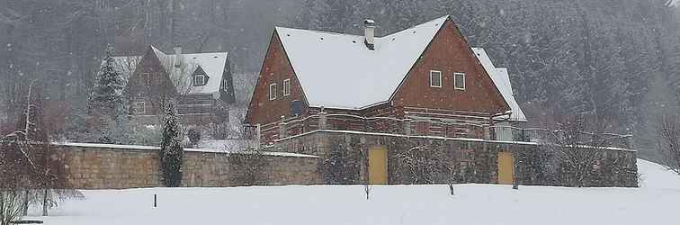 Lainnya Comfortable Villa With Private Swimming Pool in the Hilly Landscape of Stupna