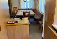 Others 7 Spacious Chalet near Forest