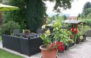 Others 6 Cozy Apartment in Lichtenhain Germany With Garden