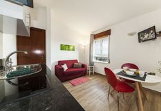 Others 7 A38 - Rising Sun Top-Floor Flat